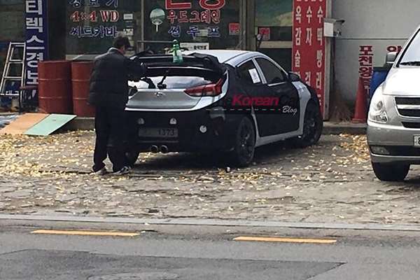 Hyundai Veloster 2018 Tampil Makin Racy