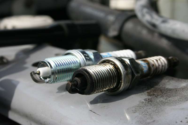 Bagaimana Cara Membedakan Busi Asli Dengan Palsu?