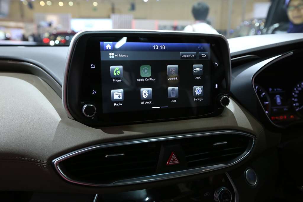 Bedah Head Unit Terbaru Hyundai Santa Fe