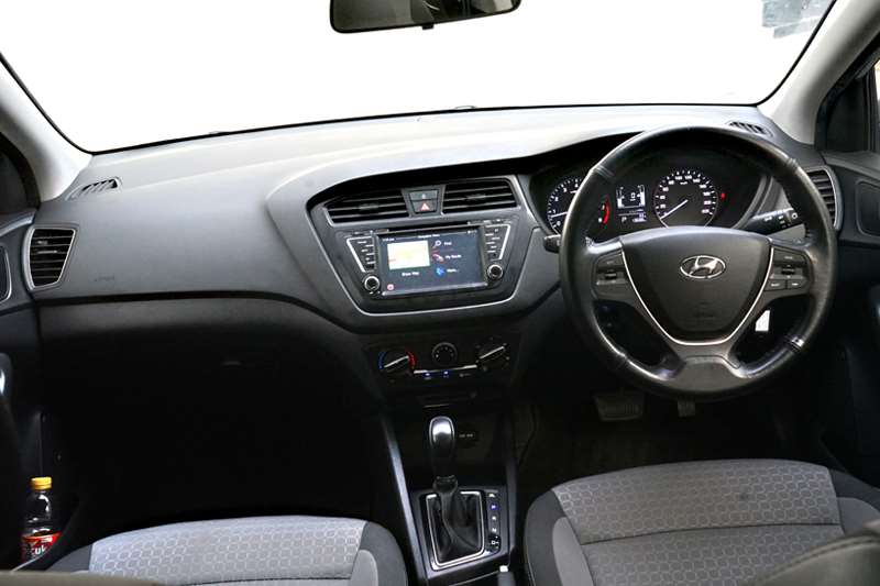 Ini Cara Menjaga Kabin Mobil Agar Tetap Wangi