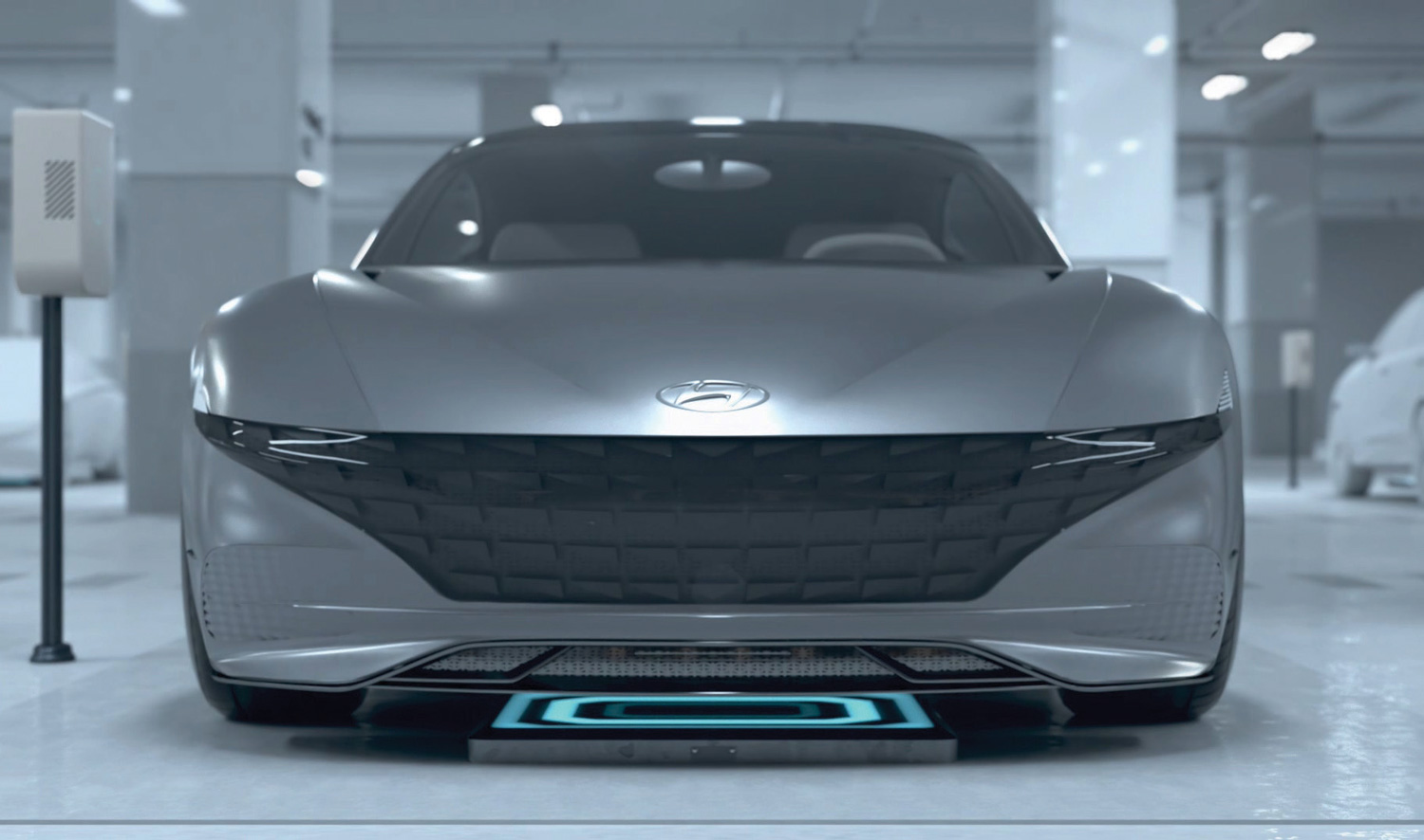 Mobil Listrik yang Bisa Isi Daya dan Parkir Sendiri