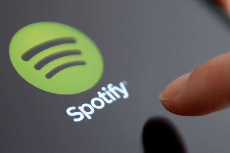 Streaming Lagu Bikin Berkendara Makin Menyenangkan