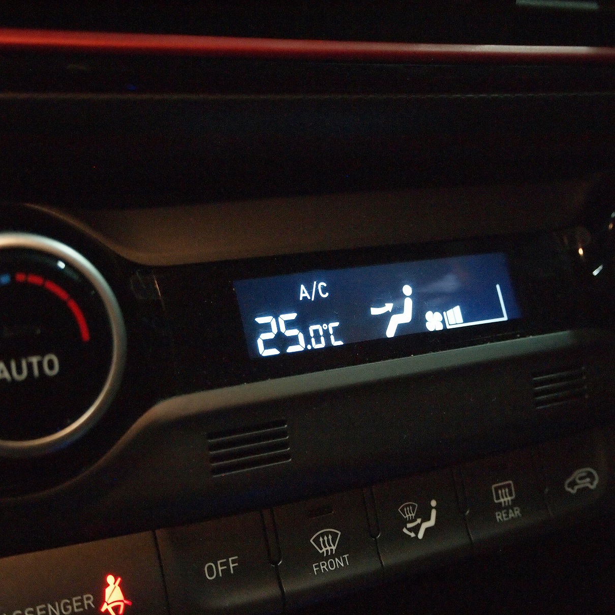 Suhu Kabin Ideal di Mobil Saat Cuaca Hujan