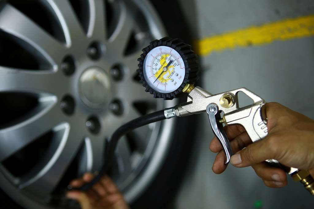 Atur Tekanan Udara Ban Sebelum Melakukan Perjalanan Jauh