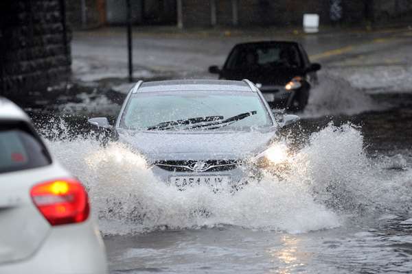 Habis Menerobos Genangan? Cek Bagian-Bagian Ini