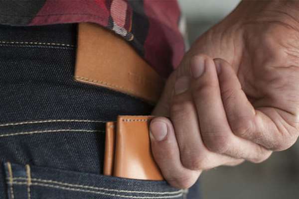 Waspada Dompet Di Kantong Belakang, Bisa Jepit Syaraf