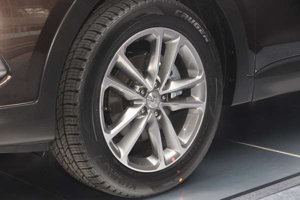 Ini Dia Cara Bersihkan Spatbor Berbahan Karpet