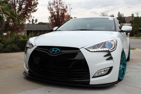 Aplikasi Demon Eyes RGB, Bosan Warna Lampu Tinggal Ganti dari Smartphone