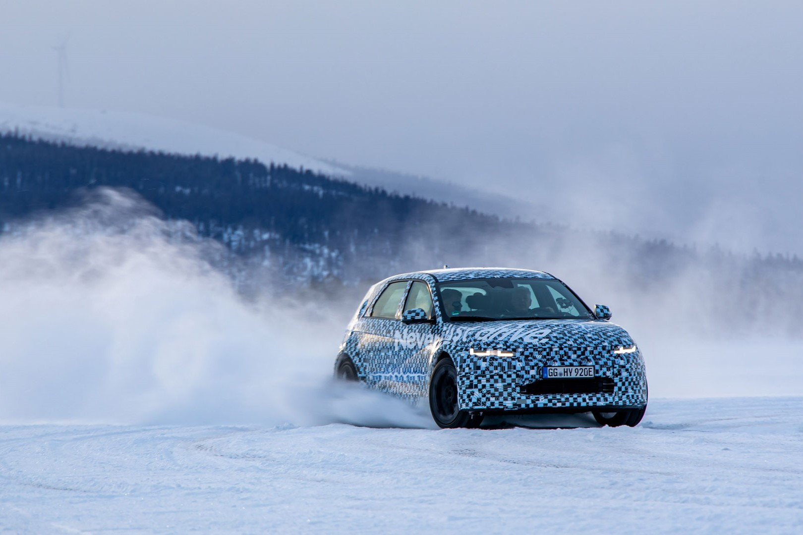 Konsep Hyundai Ioniq 5 N Disiksa Pada Suhu -30°C