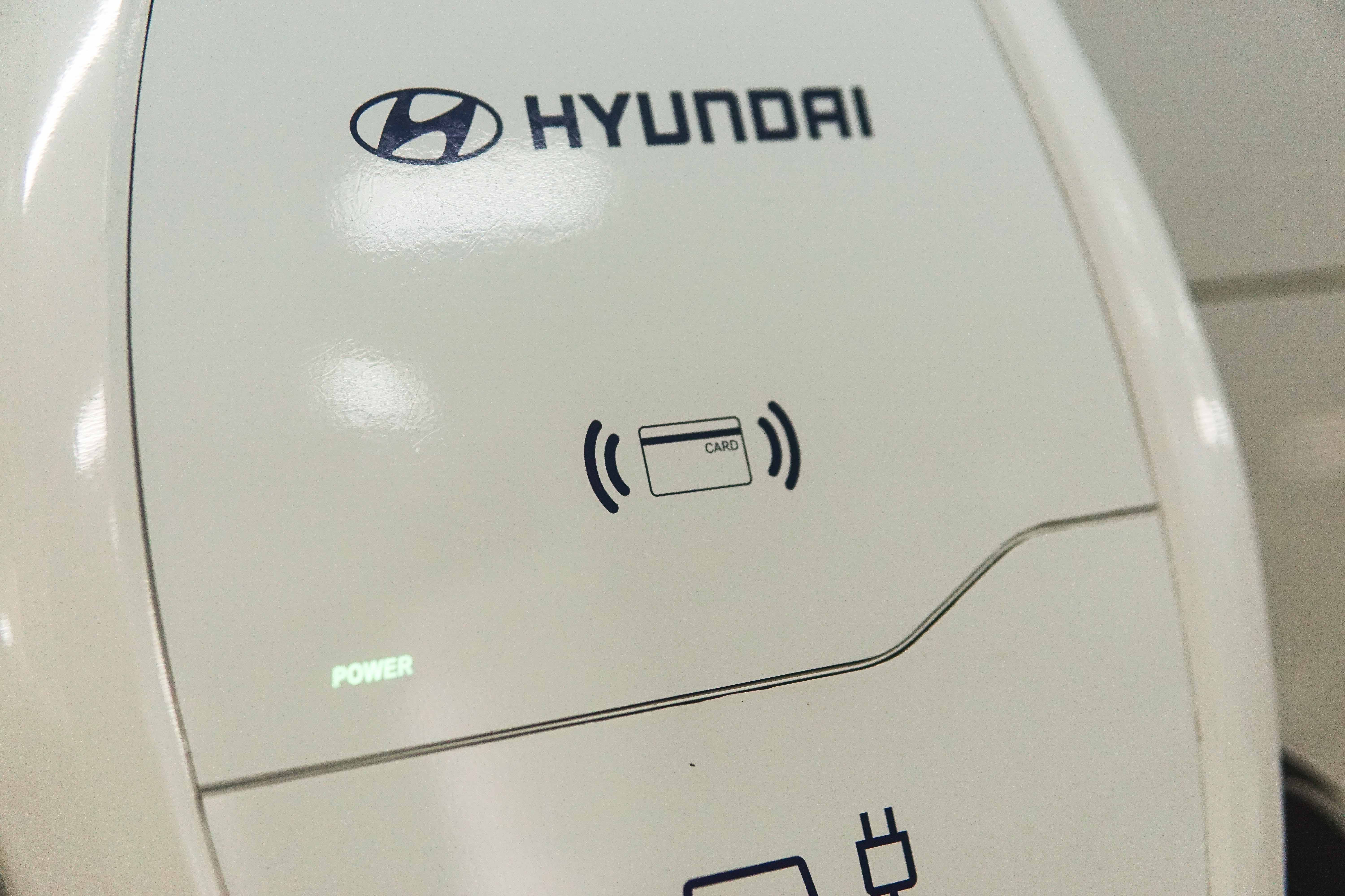 Berkat Kunci Pintar, Wall Charging Mobil Listrik Aman Dan Tak Dicuri