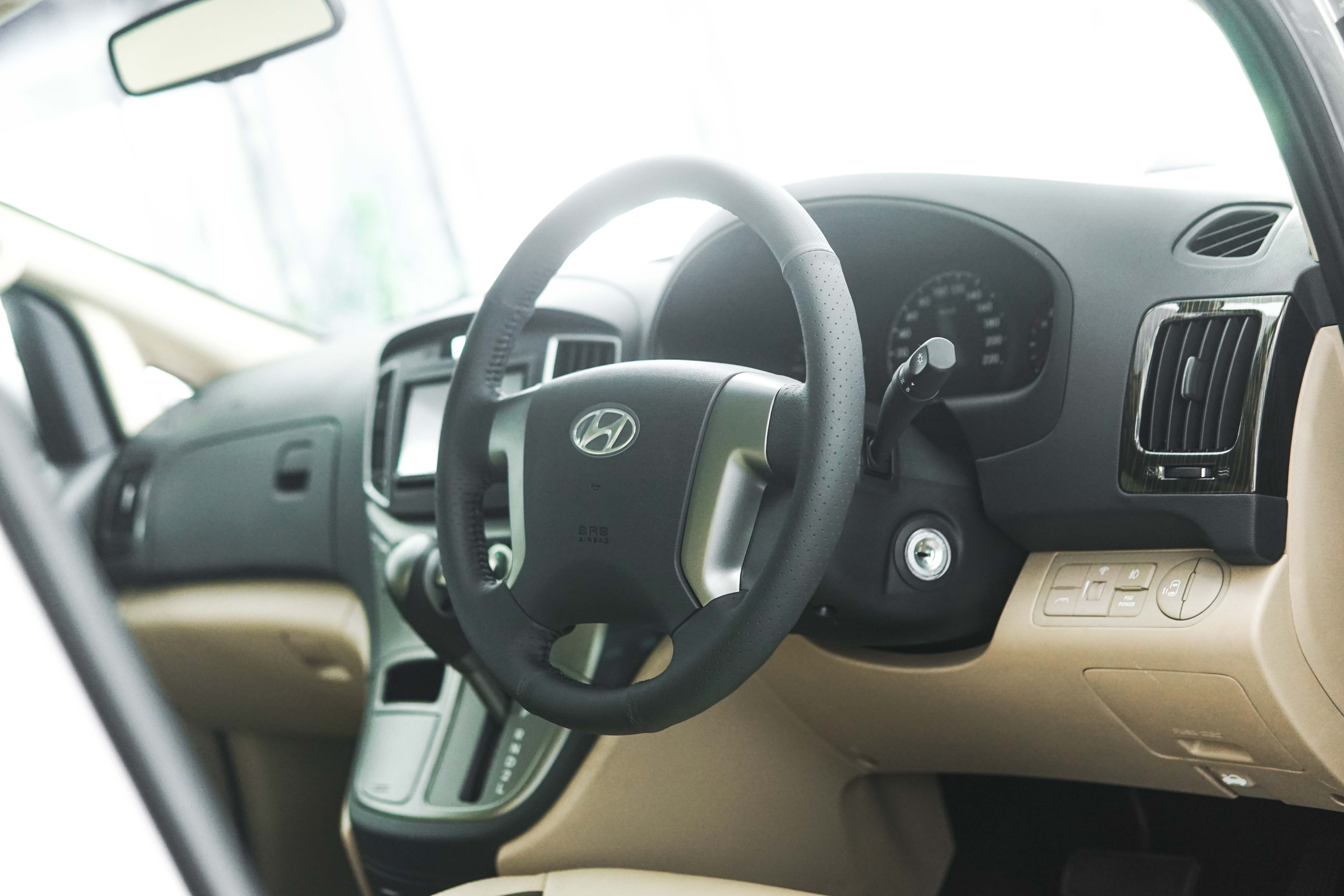 Sudut Dan Posisi Dashboard Hyundai H-1 Memudahkan Fokus Pengemudi