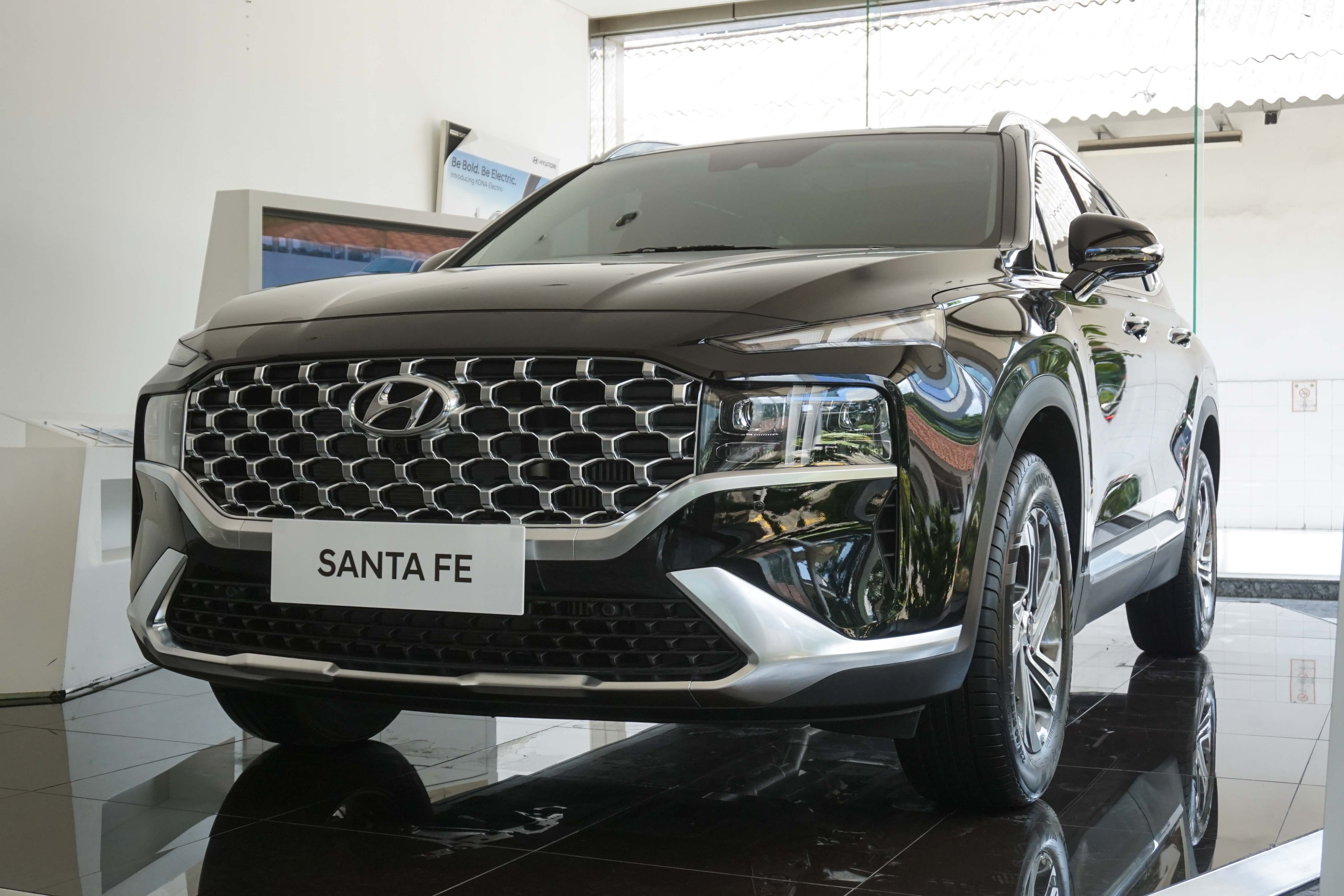 Hyundai Santa Fe Sabet Penghargaan Large SUV Terbaik Dari GridOto