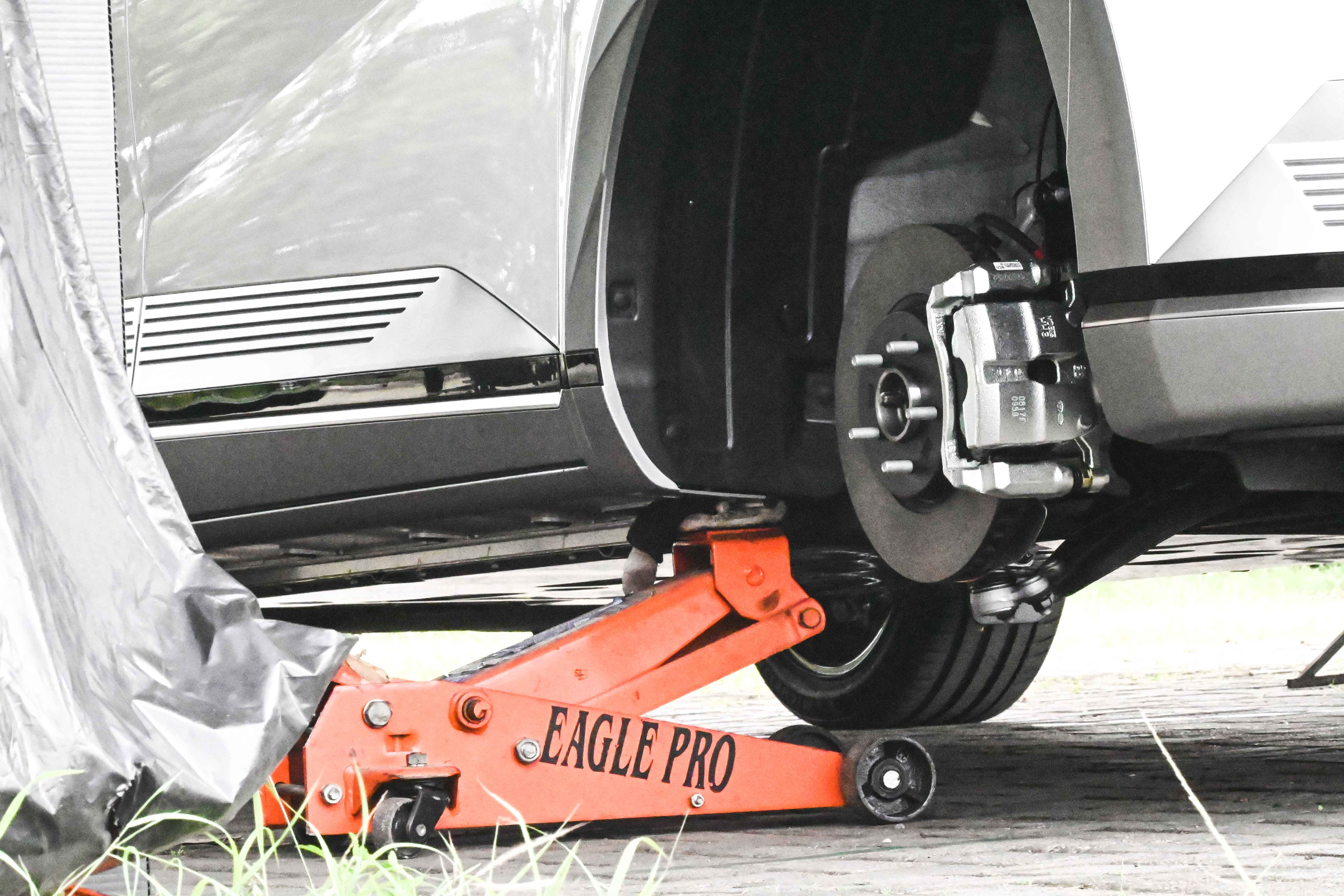 Titik Dongkrak Harus Berada Di Posisi Yang Tepat!