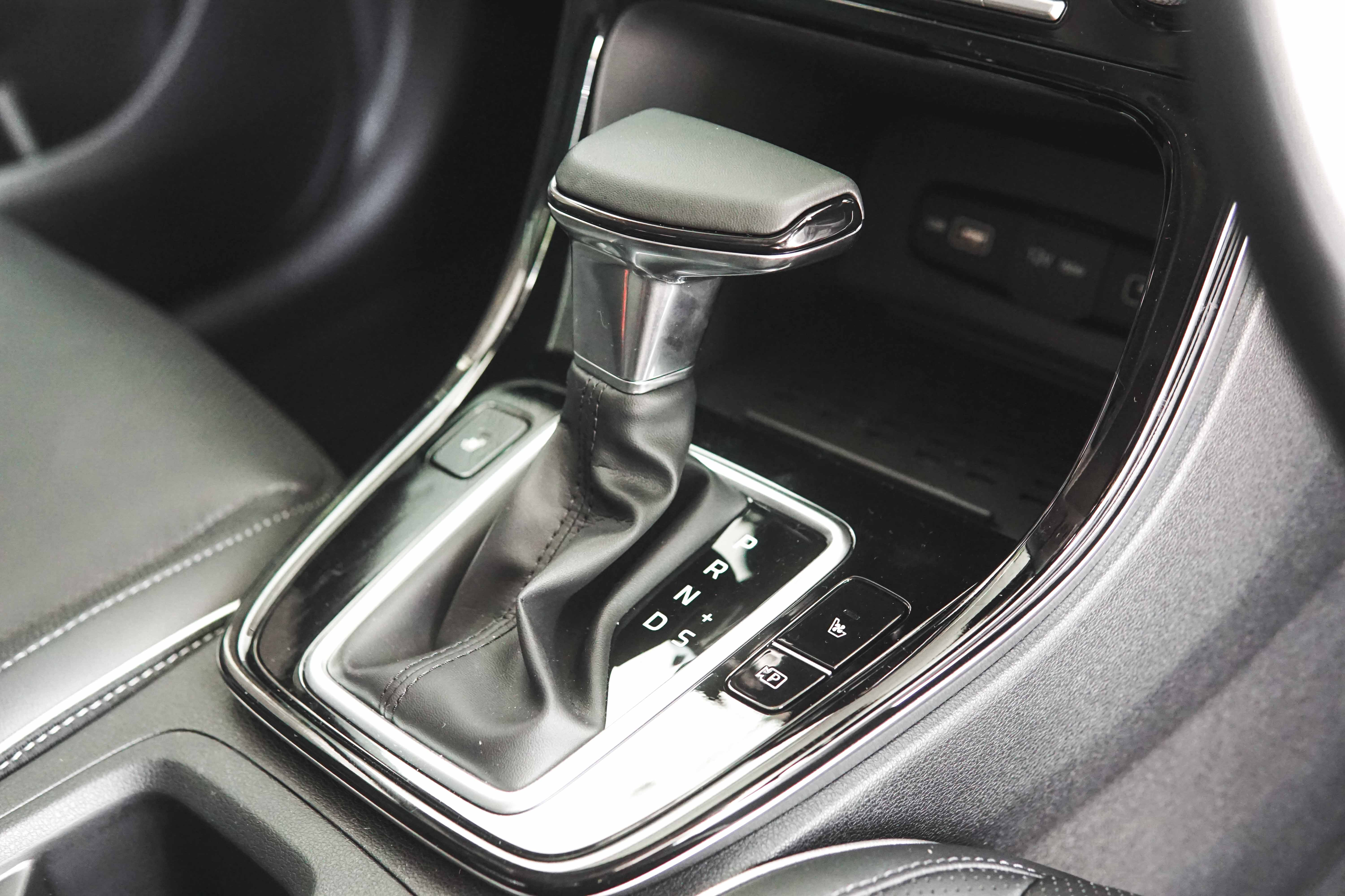 Kontrol Transmisi Dengan Manual Mode Hyundai Creta IVT