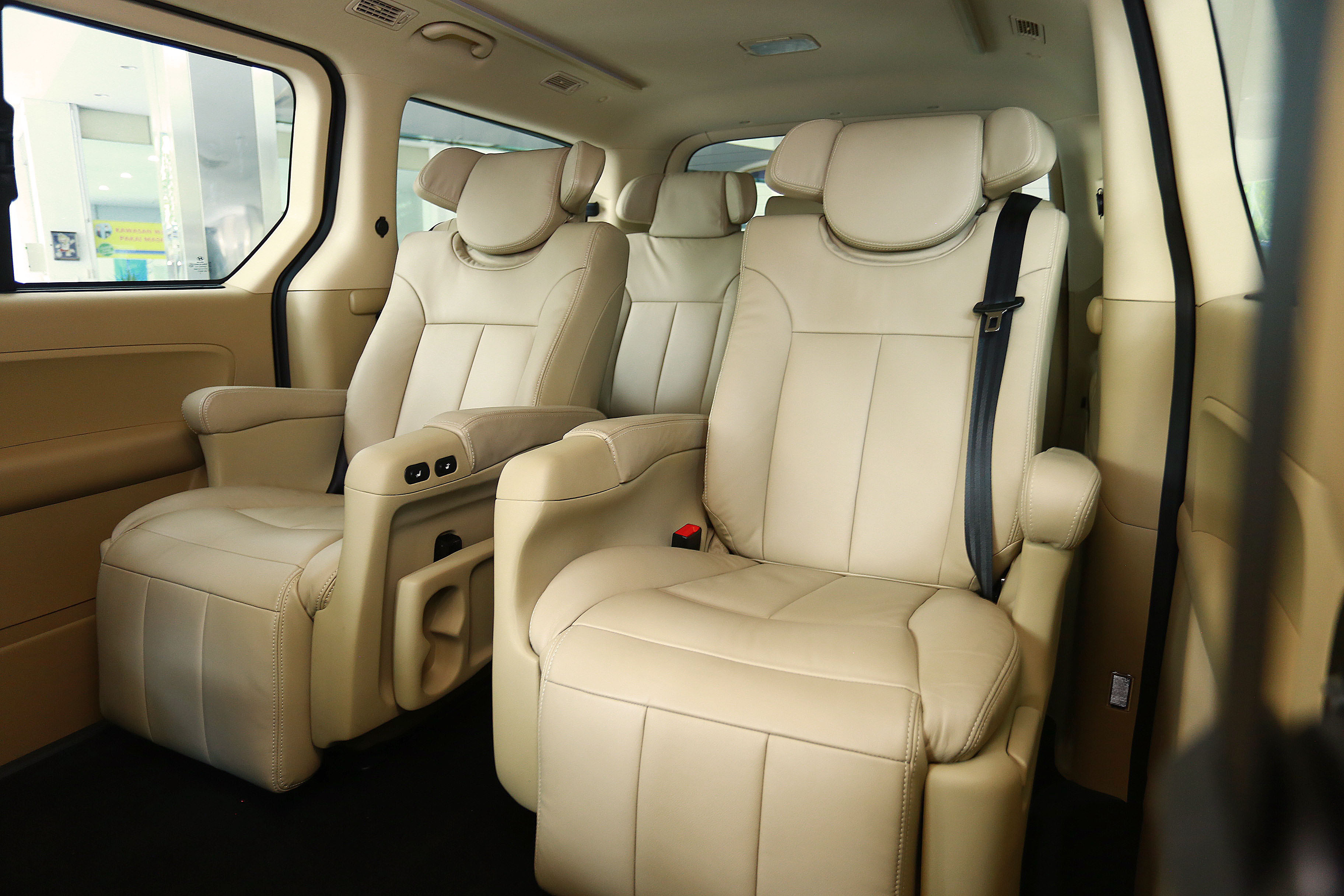 Jok Belakang Hyundai Dilengkapi Titik Kait Isofix Untuk Child Seat