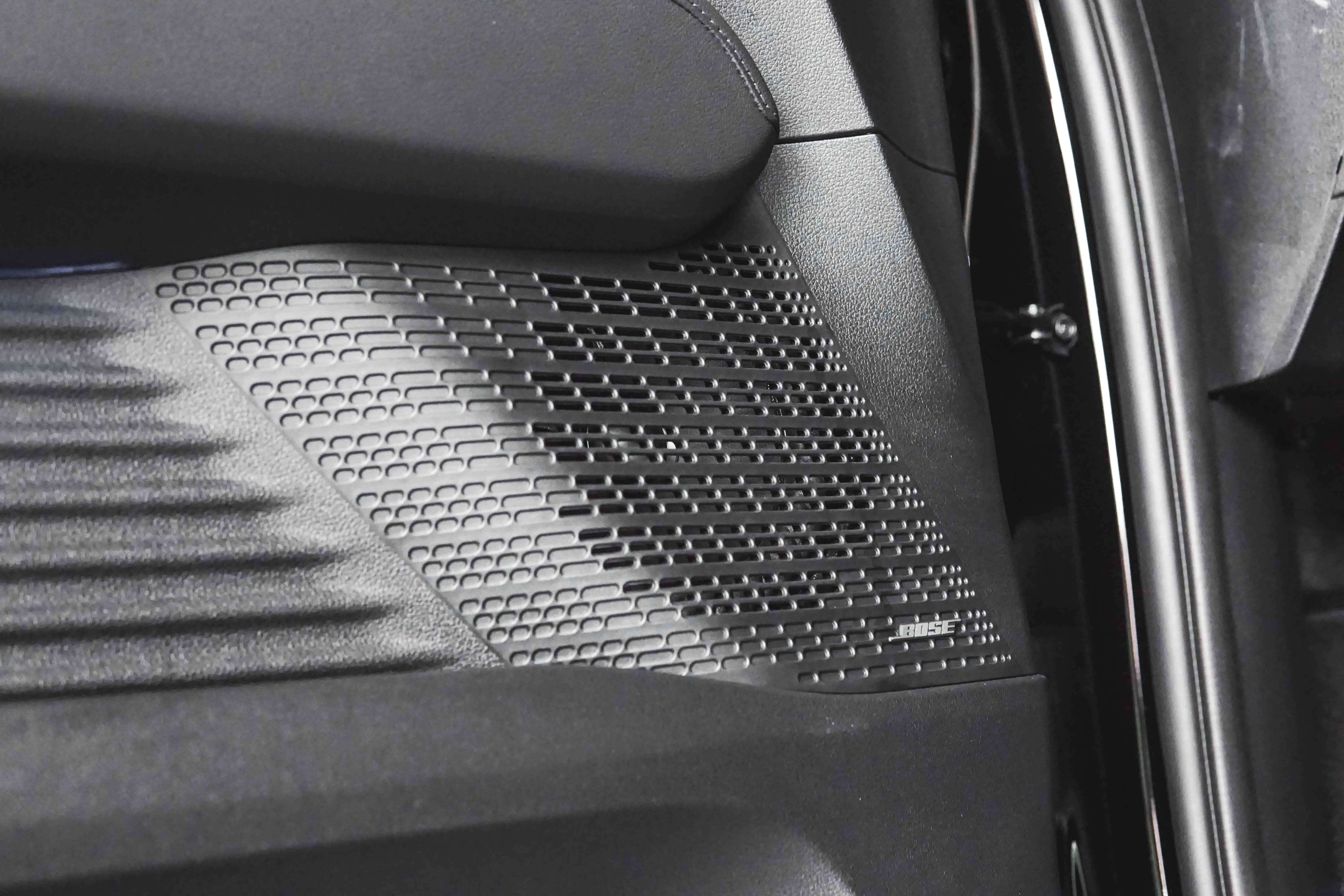 Audio Premium Bose Hyundai Staria 7 Pemanja Telinga