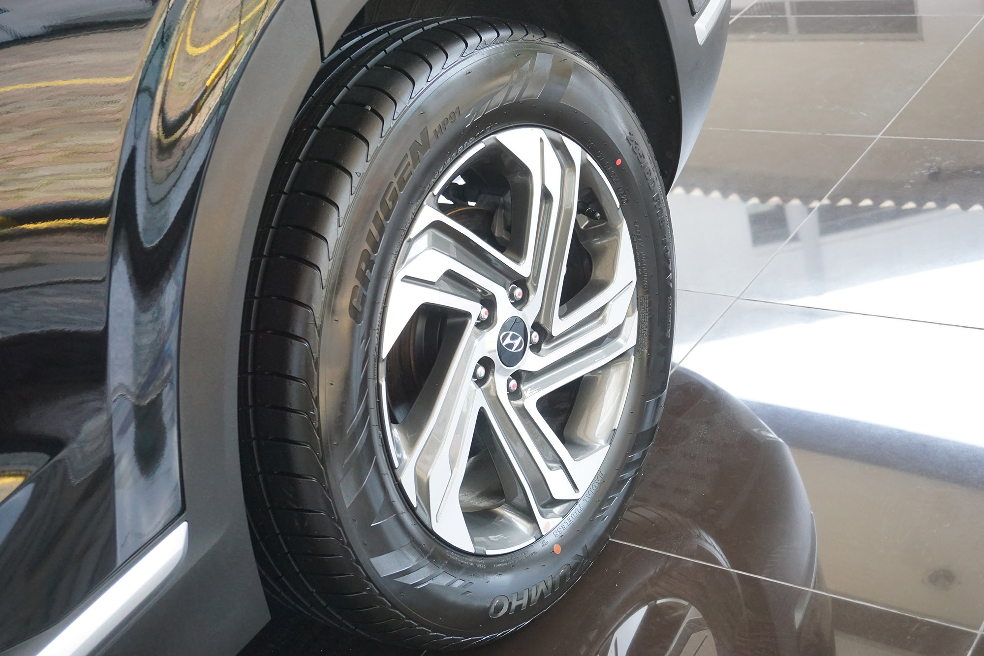 Makna Ban 235/60 R18 Pada Hyundai Santa Fe