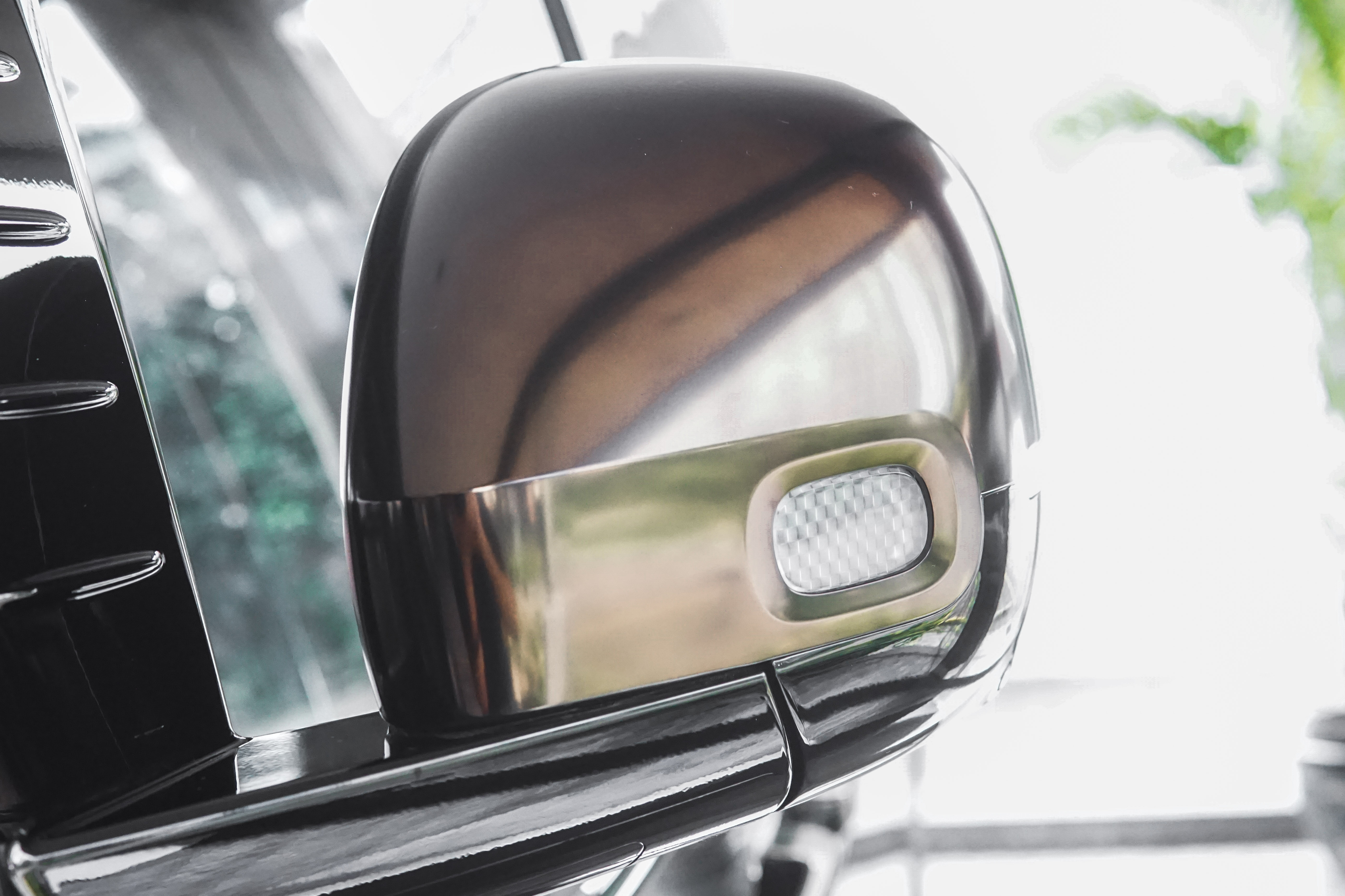 Spion Lipat Hyundai Staria: Permudah Akses Jalan Sempit