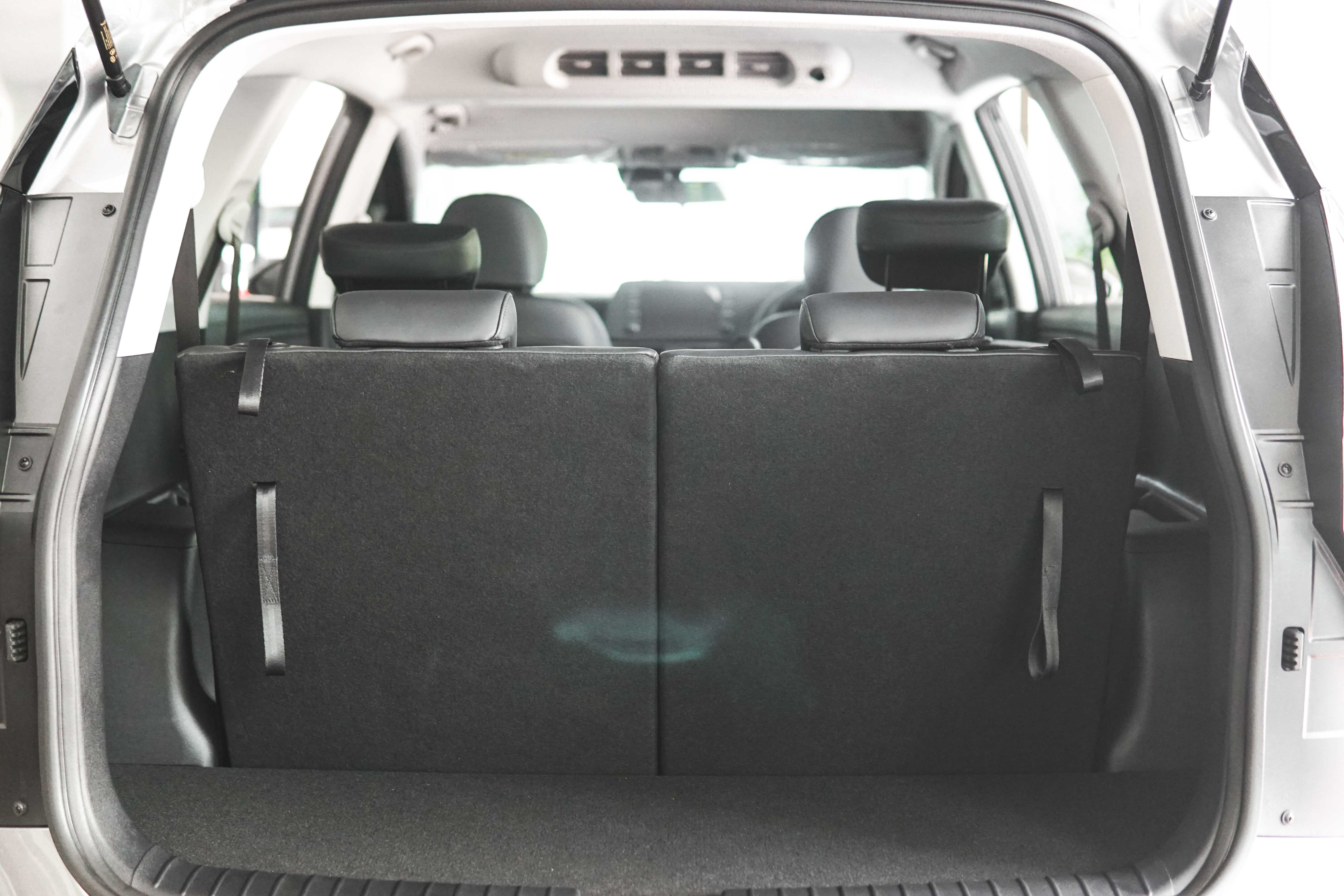 4 Dampak Negatif Muatan Berlebih Pada Mobil