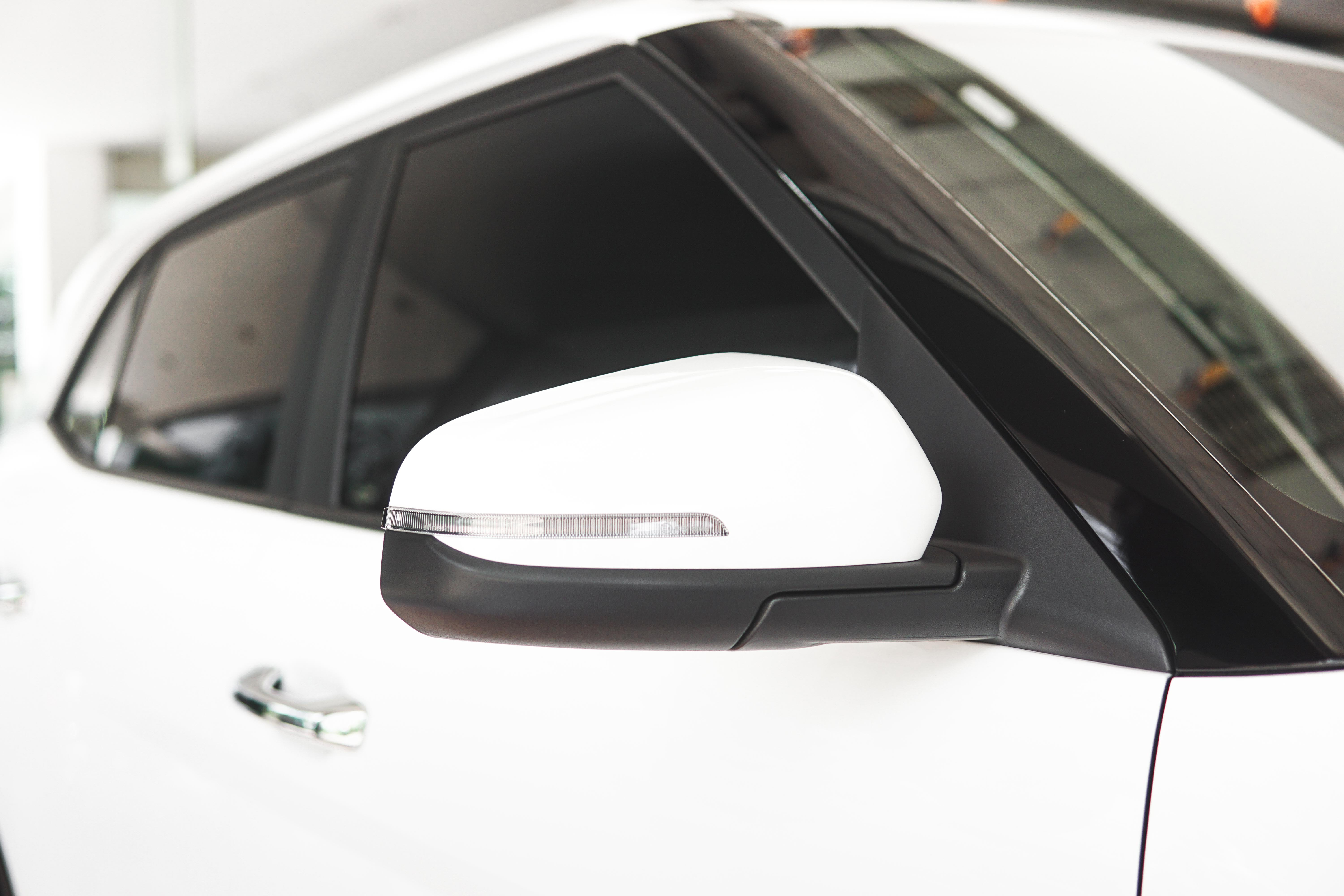 Dampak Buruk Memaksa Melipat Spion Otomatis