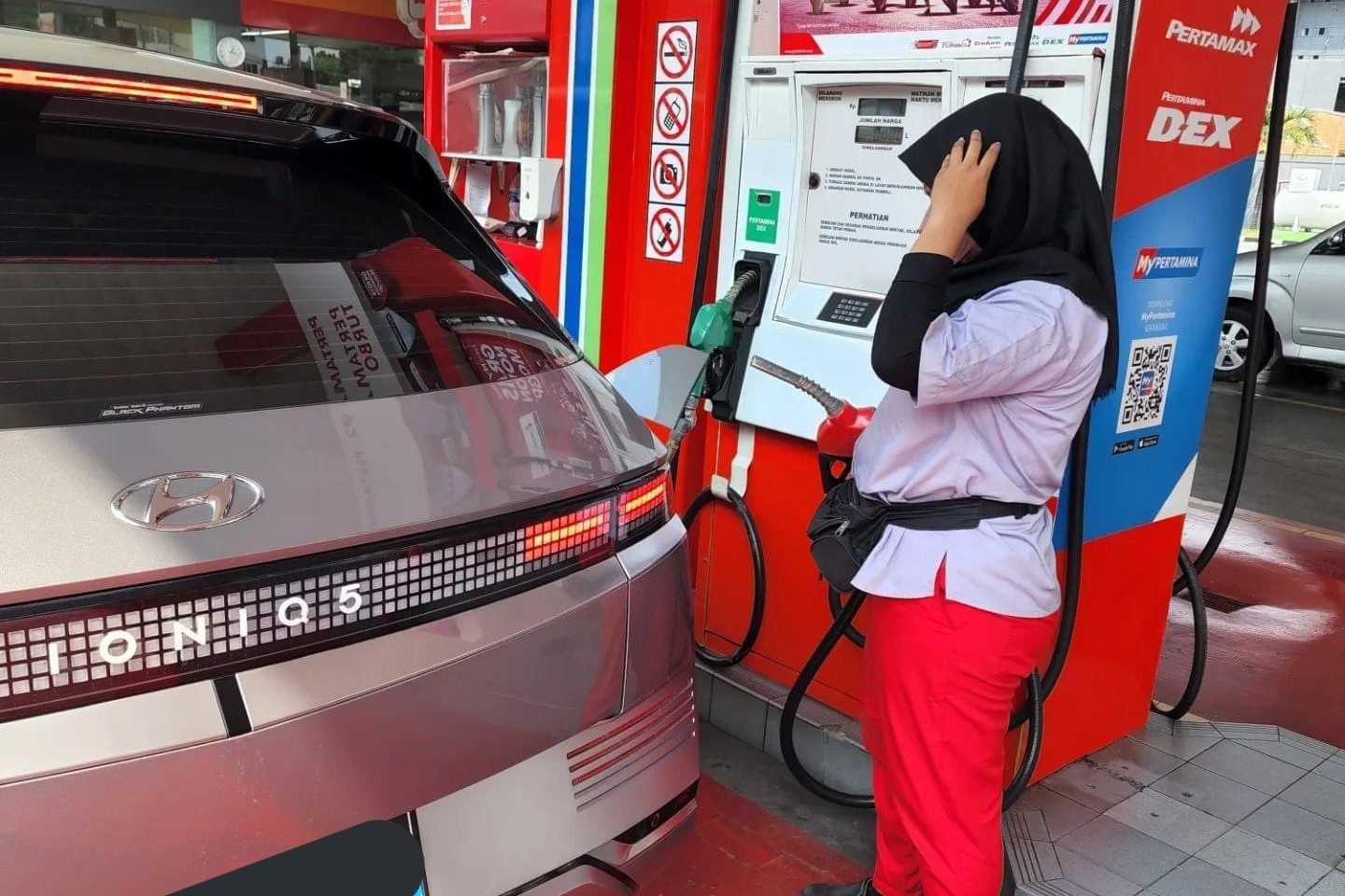 Hyundai Ioniq 5 Bisa Diisi Daya Di SPBU Dengan Fasilitas SPKLU