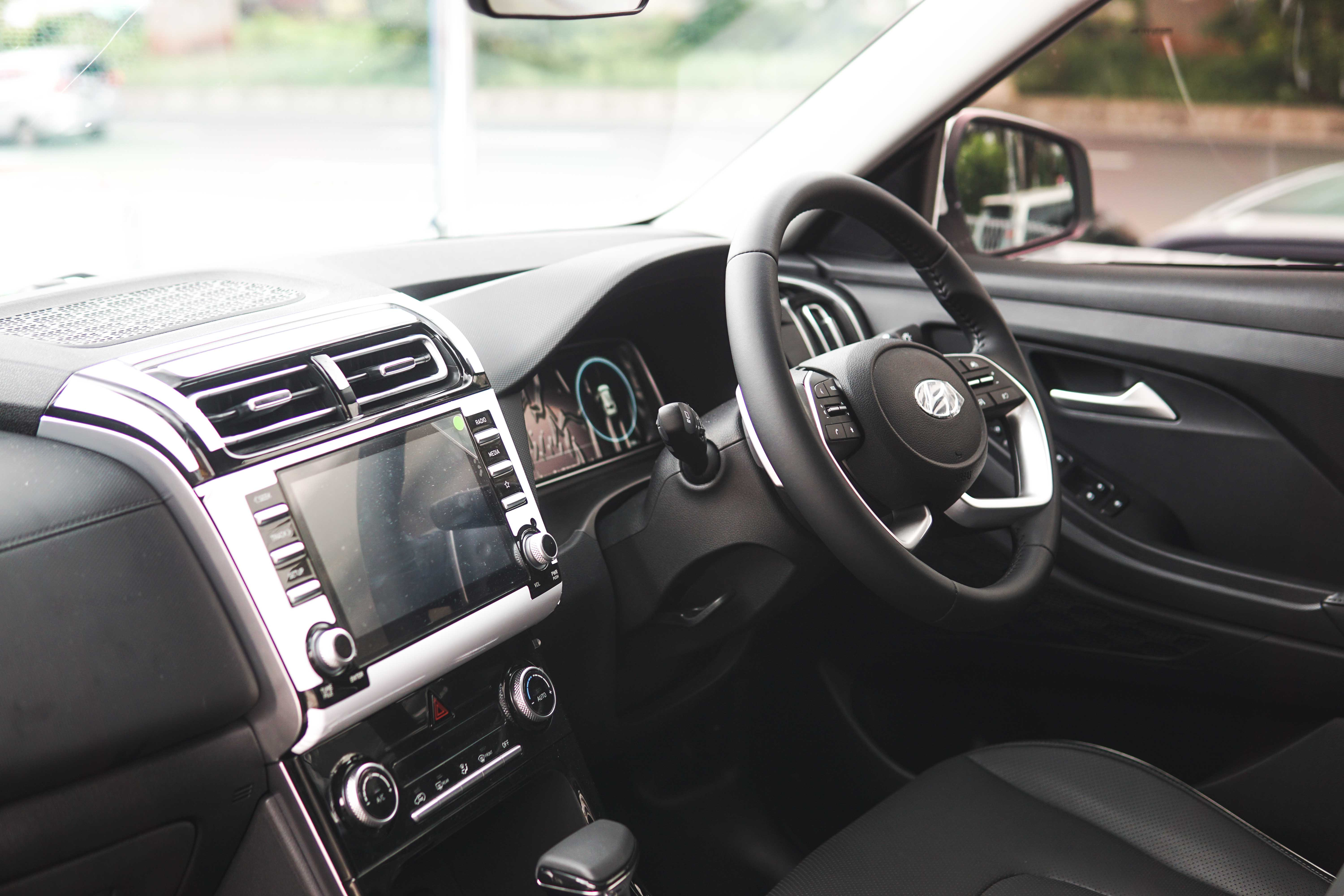 2 Benda Yang Mengundang Pencuri Membobol Mobil