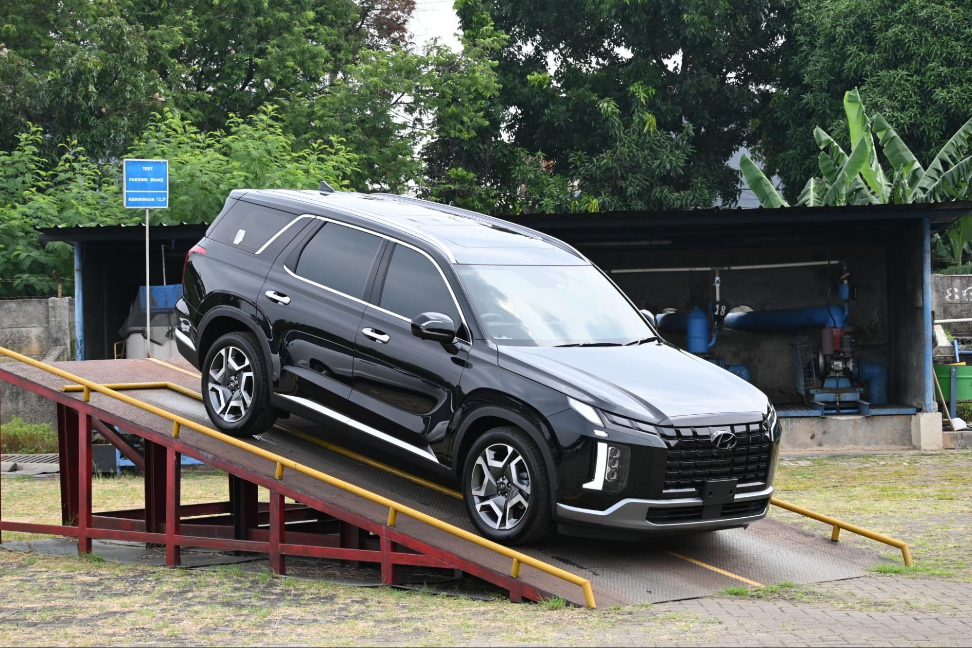 Menggunakan Mobil AWD? Ukuran Ban Dan Velg Harus Sama!