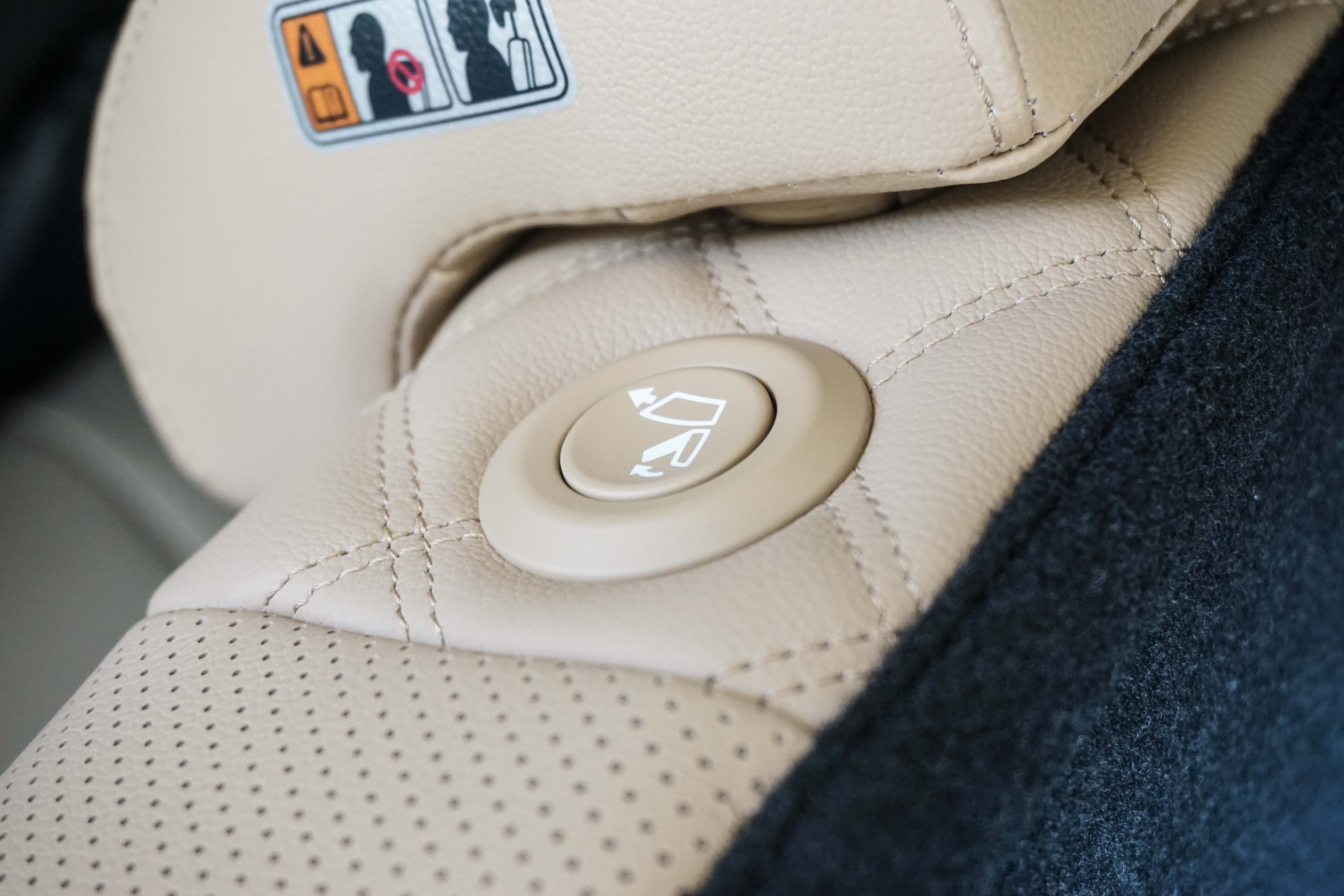 Walk In Switch: Kemudahan Akses Kabin Hyundai Santa Fe