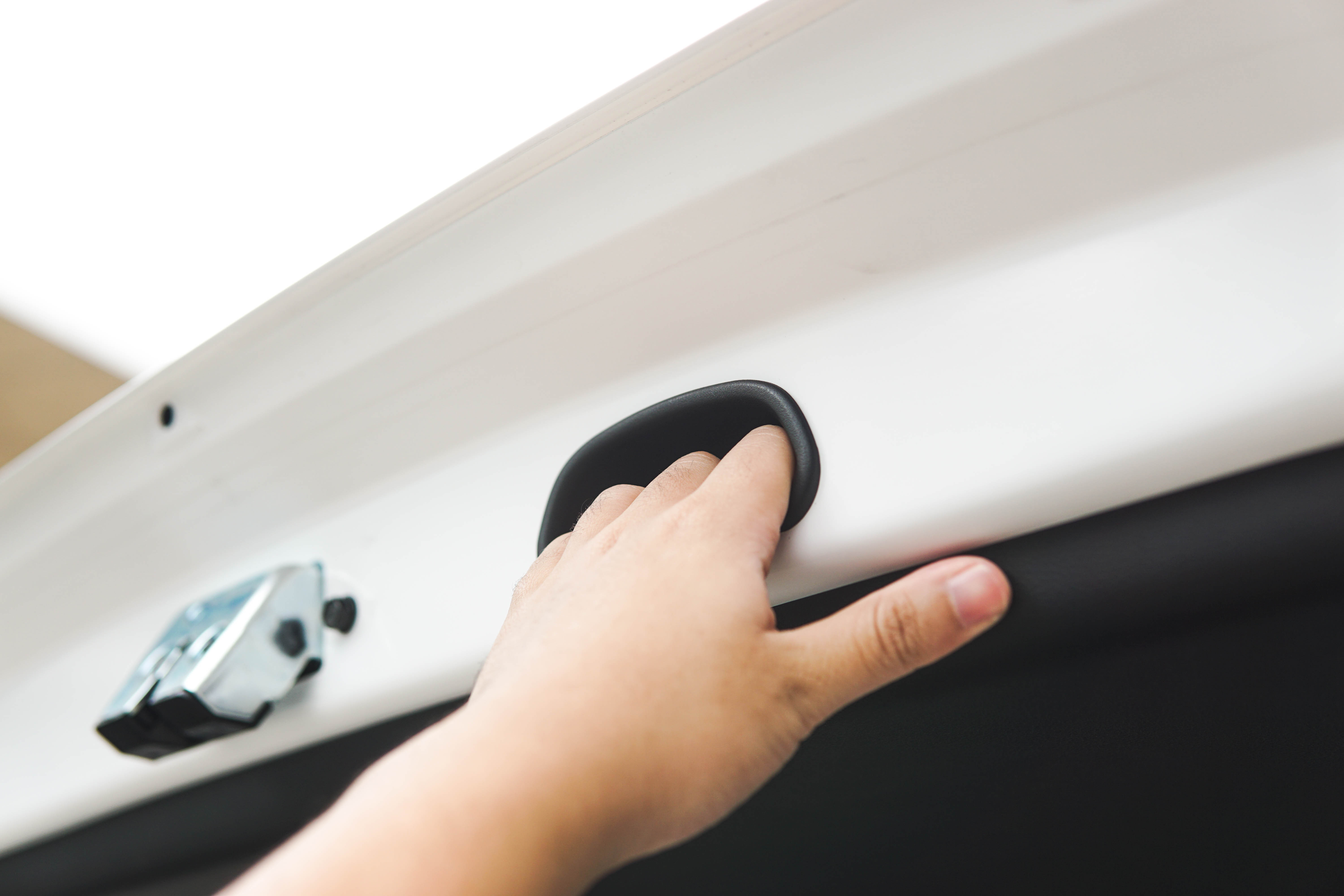 Tutup Bagasi Dengan Handle Dalam, Lebih Bersih Dan Mudah