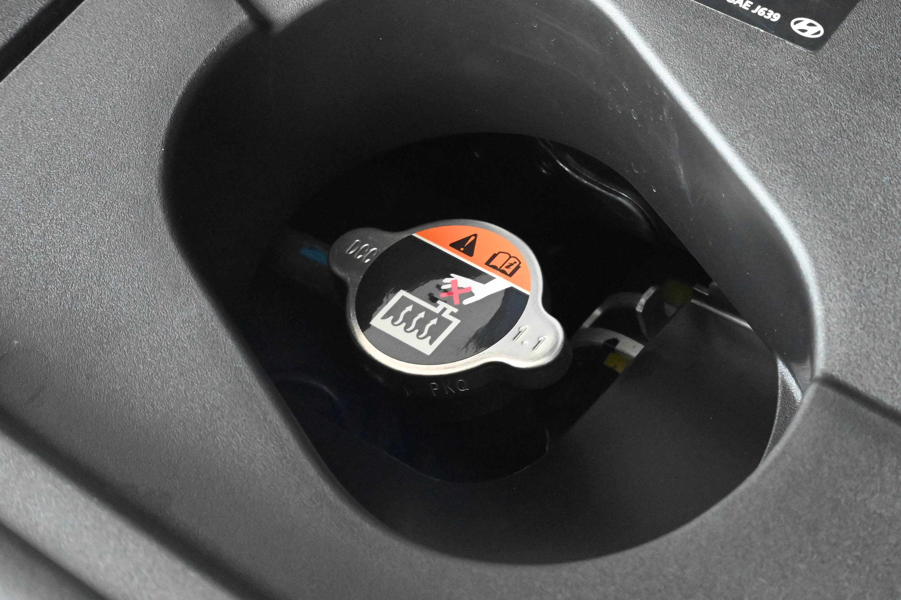 Apa Cukup Mengisi Radiator Dengan Air Saja?