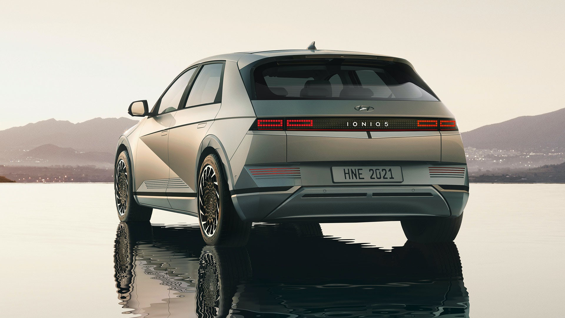 Mengapa Gagang Pintu Hyundai Ioniq 5 Bentuknya Tak Biasa?