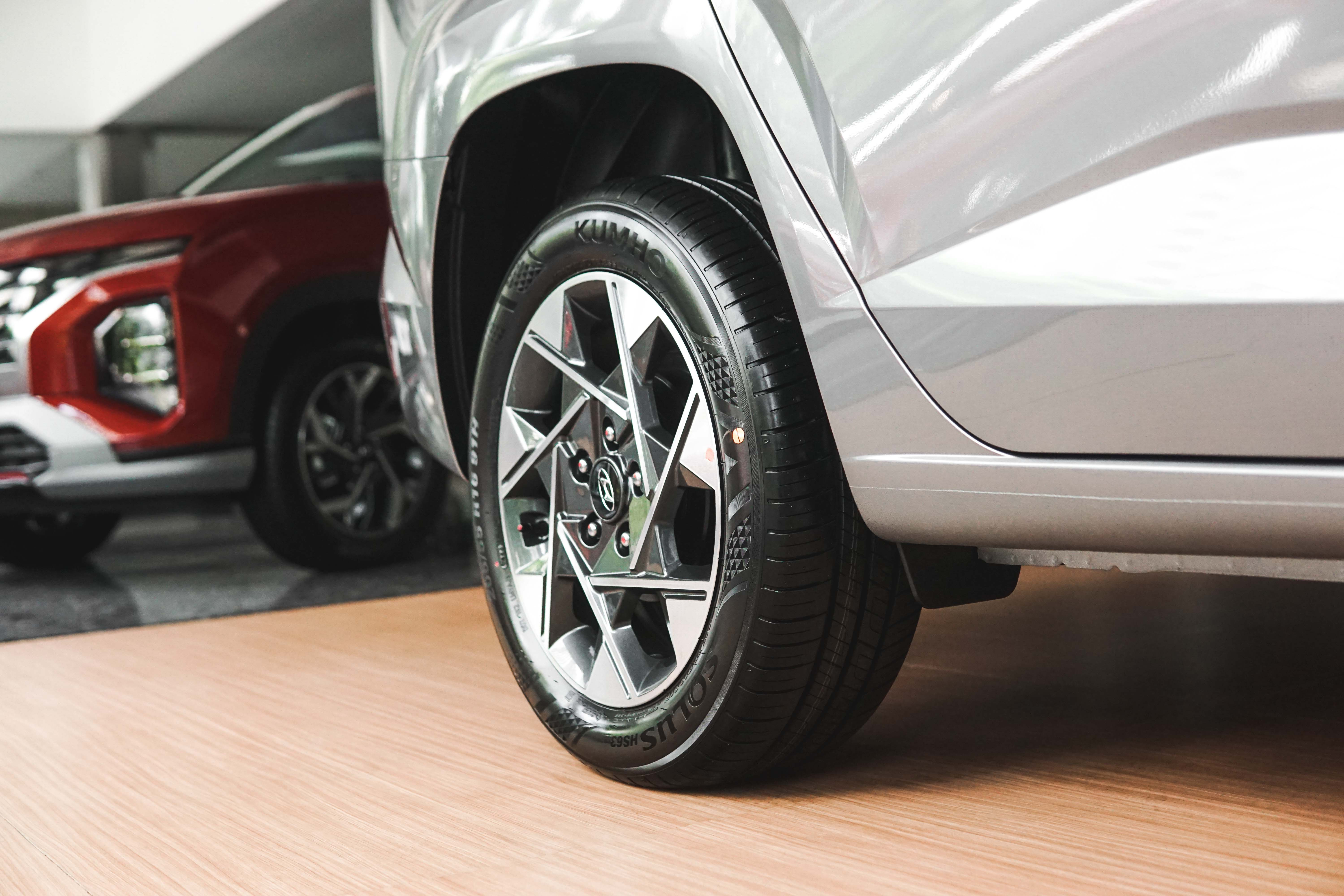 Mengapa Tekanan Ban Berkurang Seiring Waktu Berjalan?