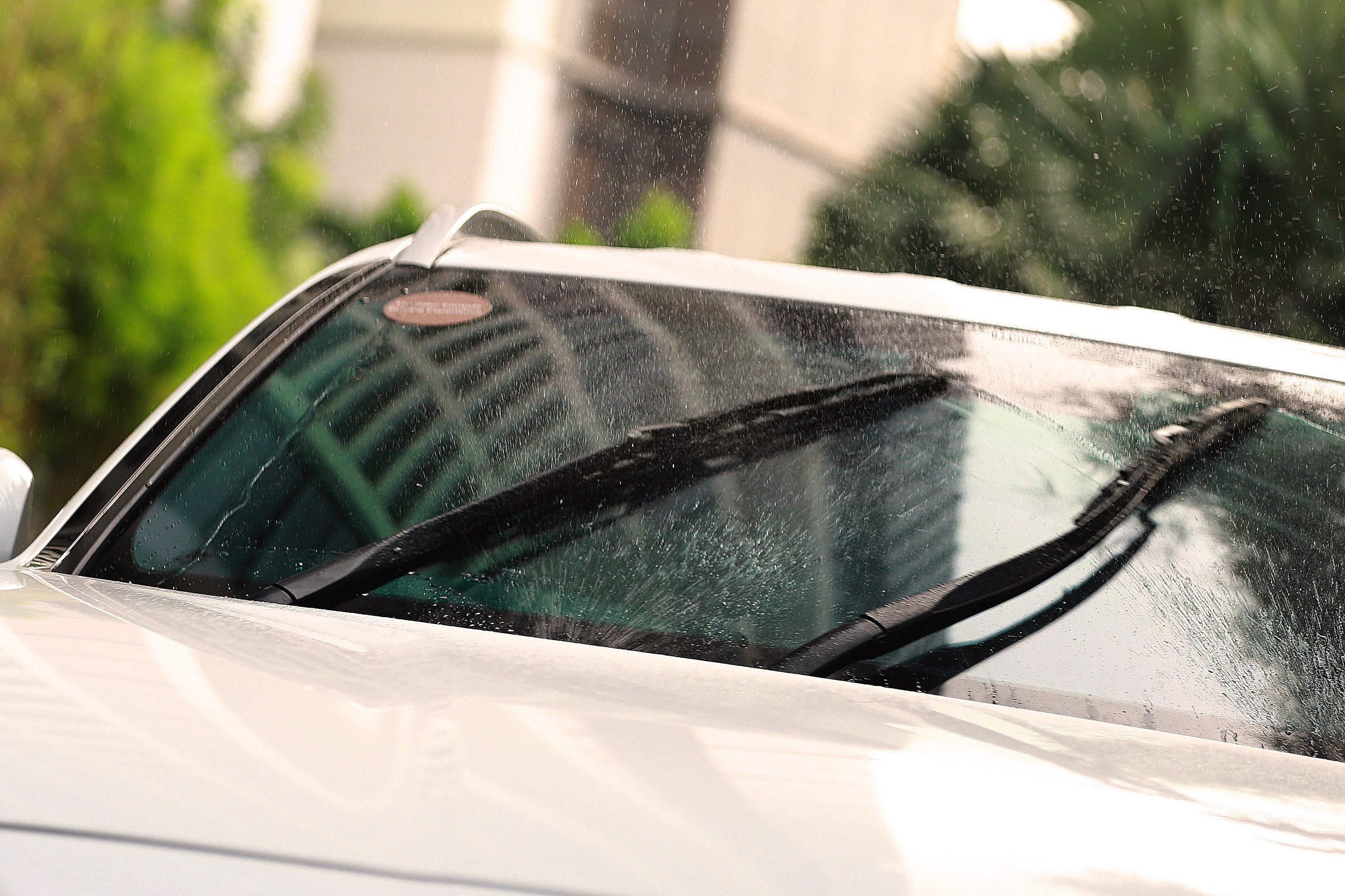 Musim Hujan Persiapkan Ban, Kaca, Wiper, Lampu Dan Elektrikal Mobil