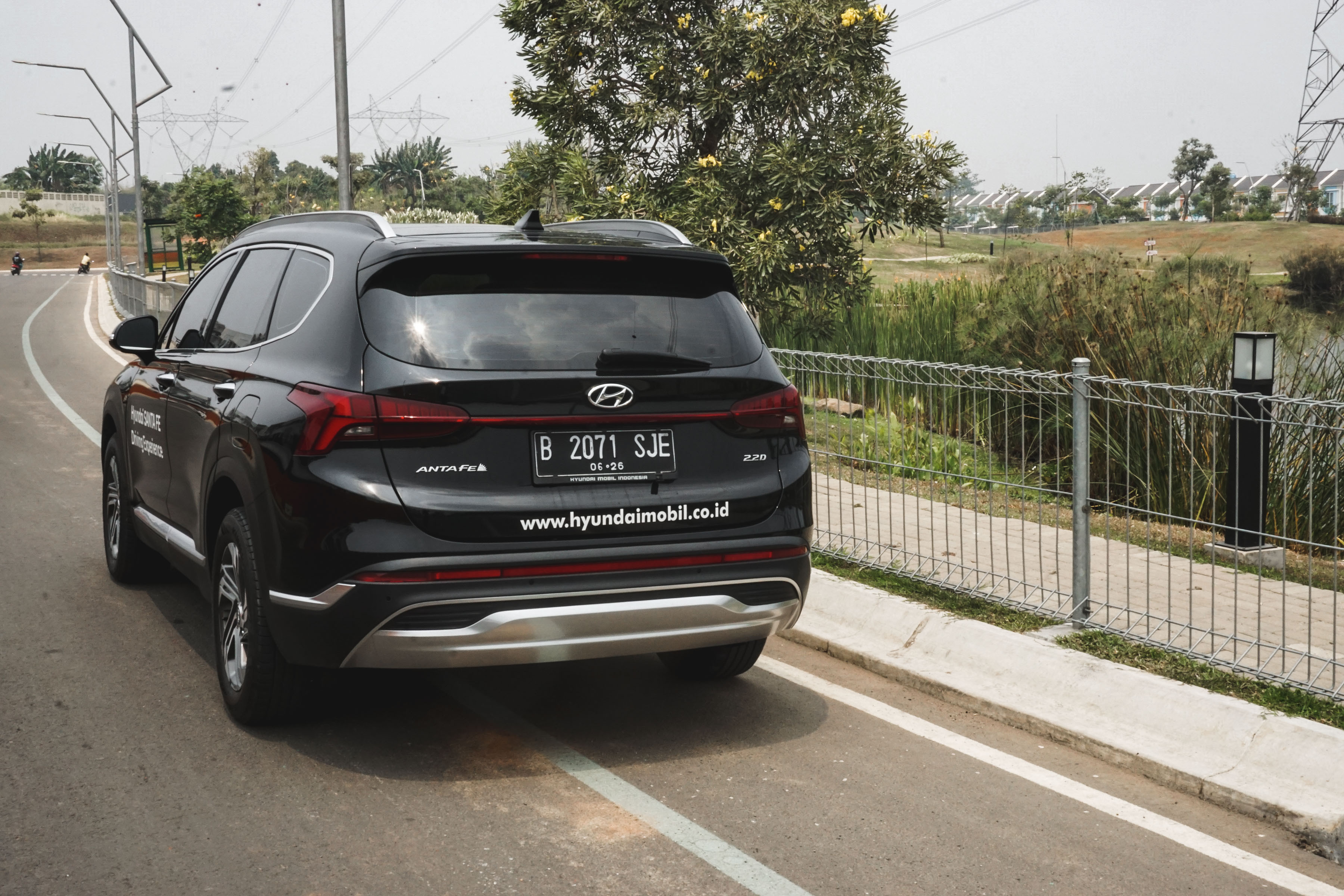 Di Bahu Jalan Tak Boleh Sembarang Berhenti