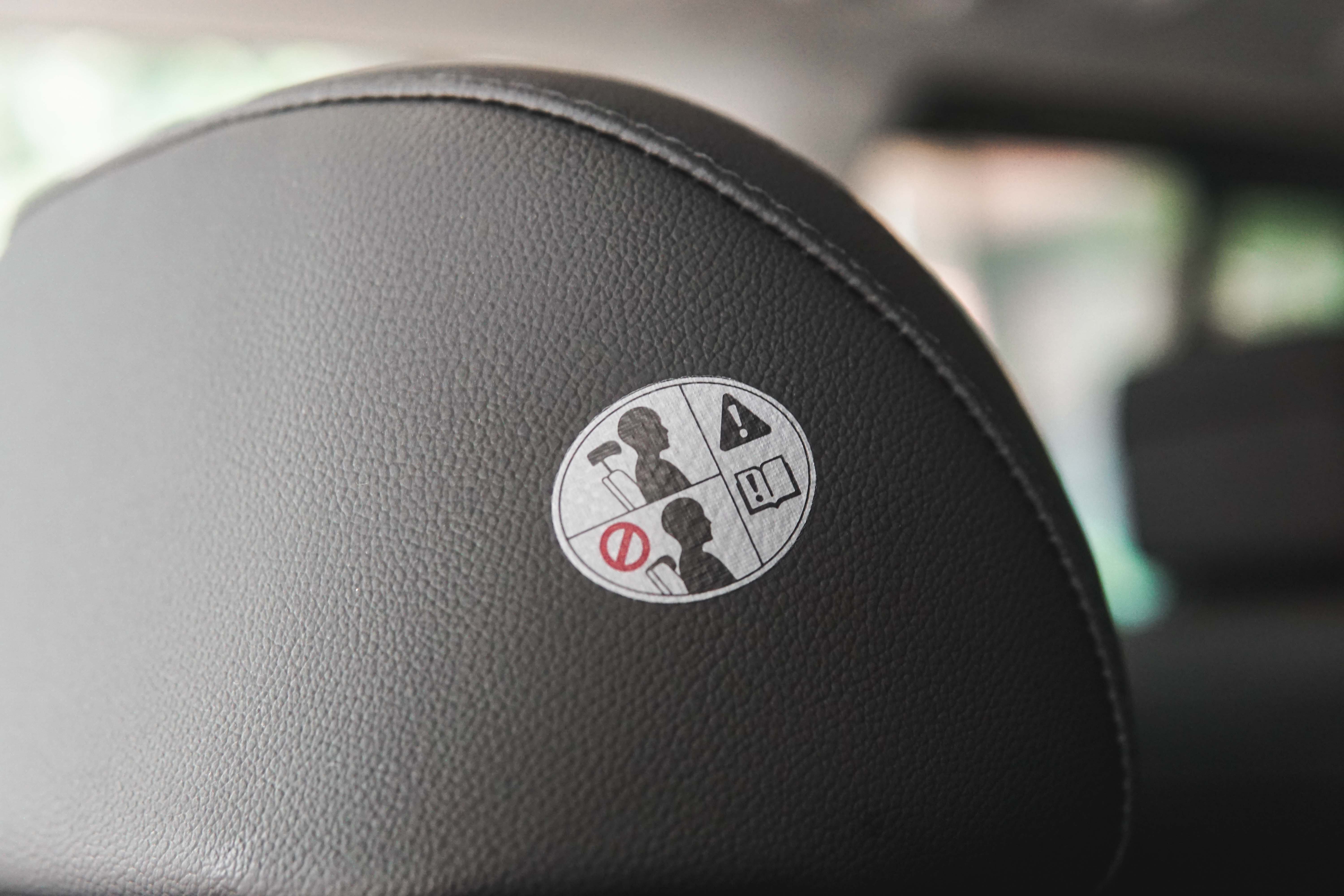 3 Cara Mengatur Head Rest Agar Kepala/Leher Tak Cedera