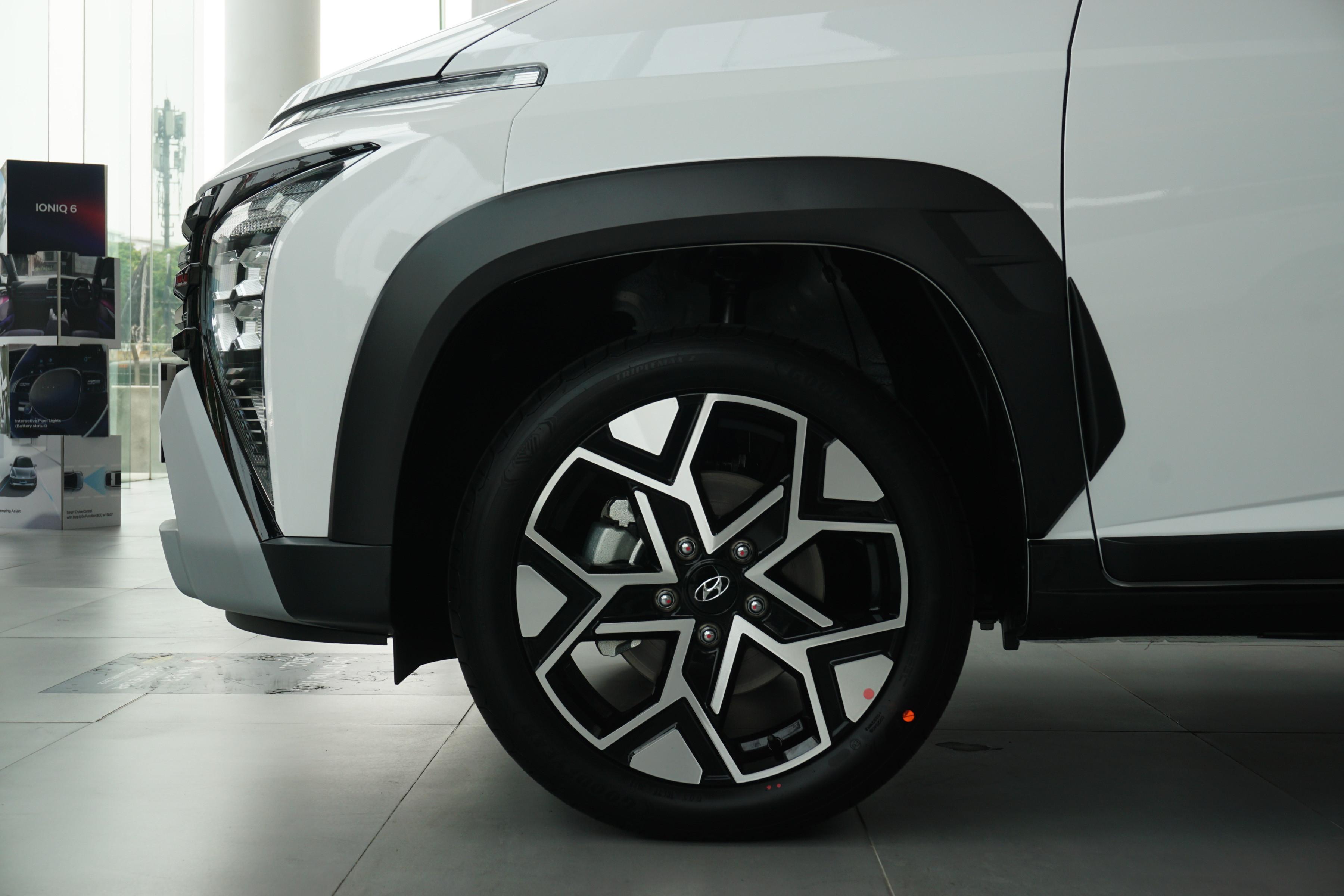 Hyundai Stargazer X Gunakan Velg 17 Inci Dan Ban 205/50R17