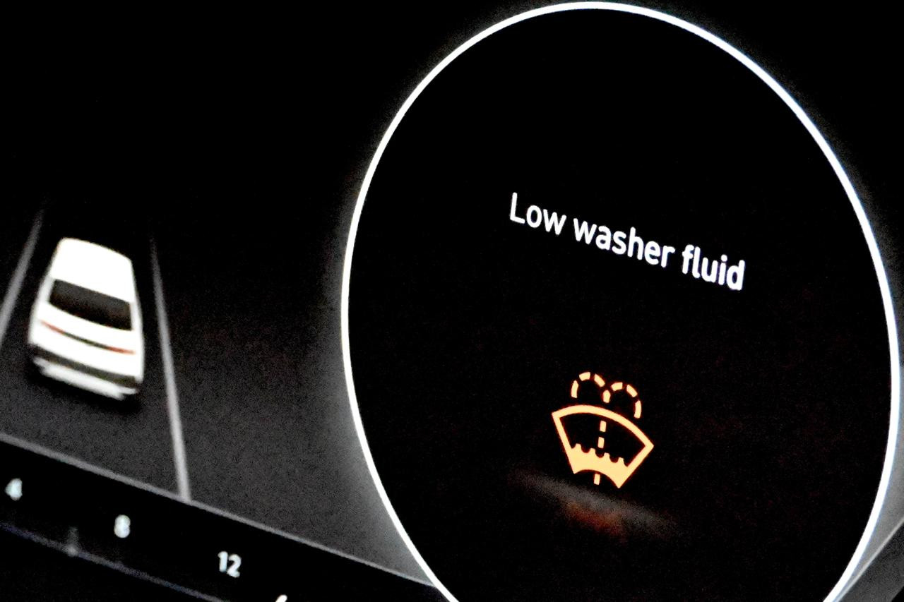 Mengapa Ketersediaan Air Wiper Tak Boleh Diabaikan Pemilik Mobil Hyundai?