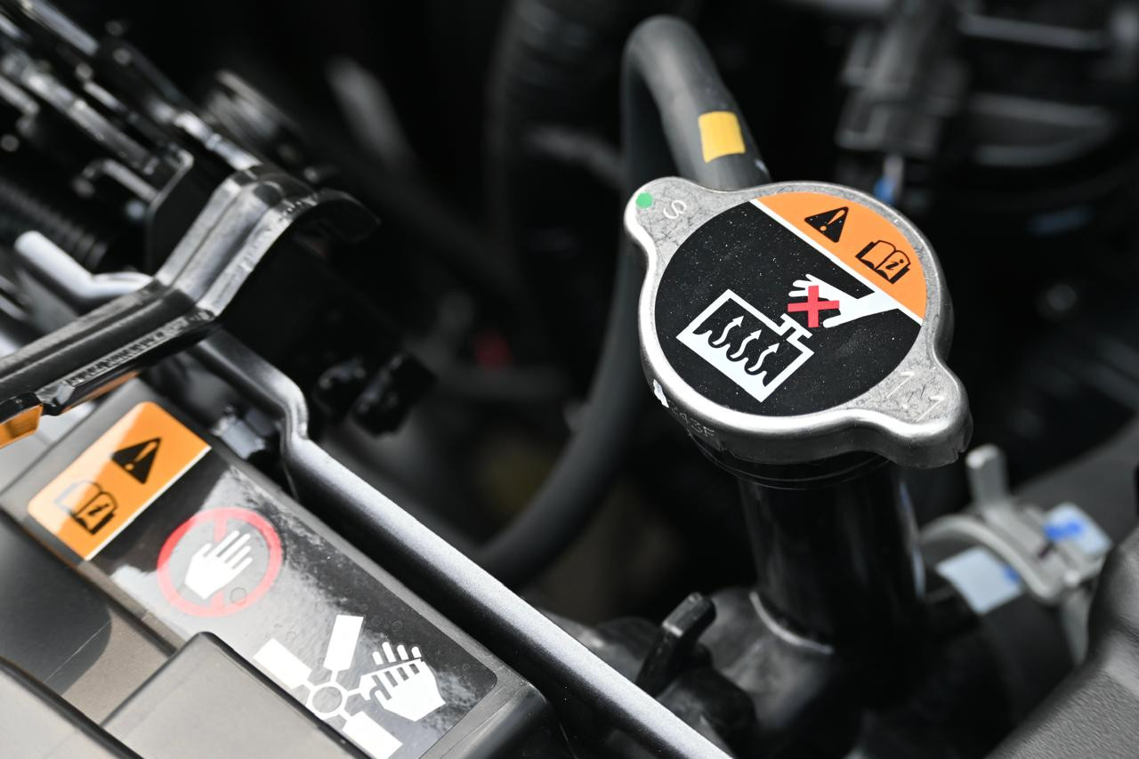 8 Langkah Penyelamat Dari Kerusakan Fatal Saat Indikator Temperatur Mesin Naik